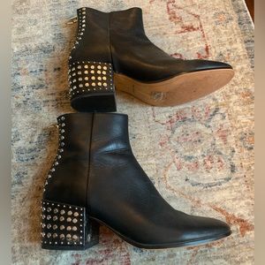 Dolce Vita Booties w Grommet Details